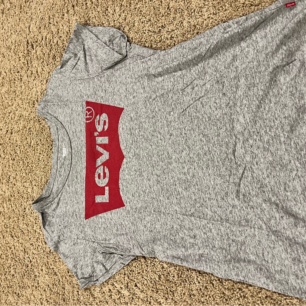 Levi's Heather Gray Tee with Red Logo
